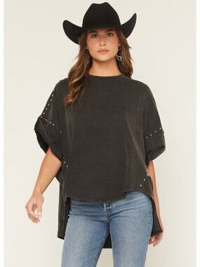 WHITE BIRCH Women's Studded Hi-Low Short Sleeve Top